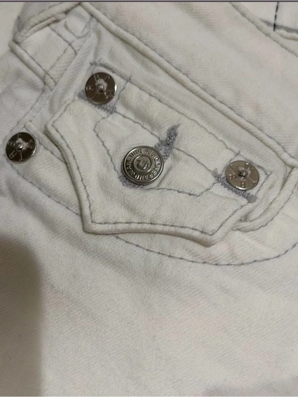True Religion Women's Cream Skinny Jeans with Signature Pocket Stitching